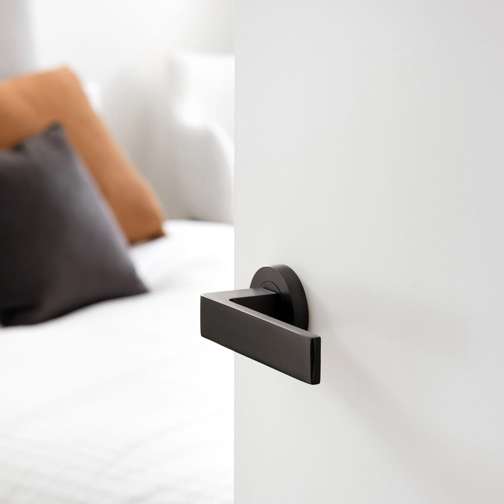 Zanda Boston Passage Set Graphite Nickel